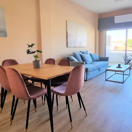 The Urban Oasis - Comfort 2br Near The Center, 200mbit Internet And Smart Tv Daire
