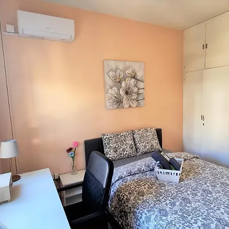Daire The Urban Oasis - Comfort 2br Near The Center, 200mbit Internet And Smart Tv Larnaca