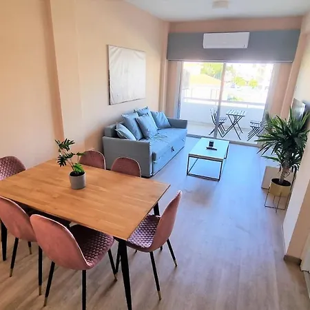 The Urban Oasis - Comfort 2br Near The Center, 200mbit Internet And Smart Tv Larnaca