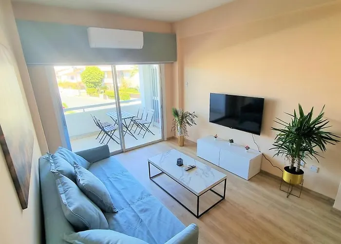 The Urban Oasis - Comfort 2br Near The Center, 200mbit Internet And Smart Tv Larnaca