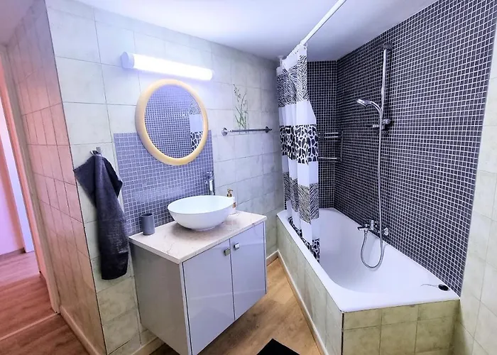 The Urban Oasis - Comfort 2br Near The Center, 200mbit Internet And Smart Tv * Ларнака