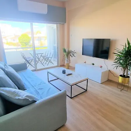 The Urban Oasis - Comfort 2br Near The Center, 200mbit Internet And Smart Tv
